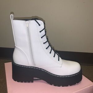 Women's White Lace-Up Ankle Boots